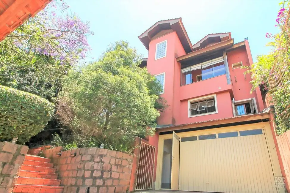 Foto 2 de Casa com 4 quartos à venda, 334m2 em Ipanema, Porto Alegre - RS