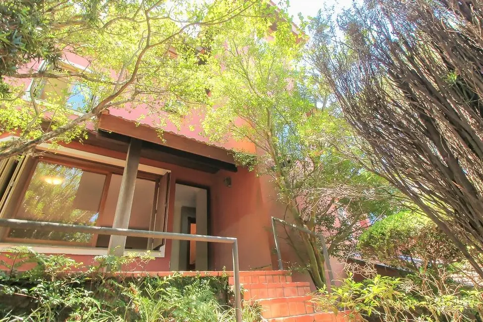 Foto 3 de Casa com 4 quartos à venda, 334m2 em Ipanema, Porto Alegre - RS