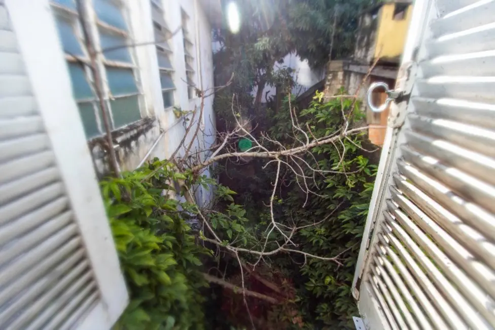 Casa com 5 quartos à venda, 144m2 em Independência, Porto Alegre - RS - imagem 4 Foto 4 de Casa com 5 quartos à venda, 144m2 em Independência, Porto Alegre - RS