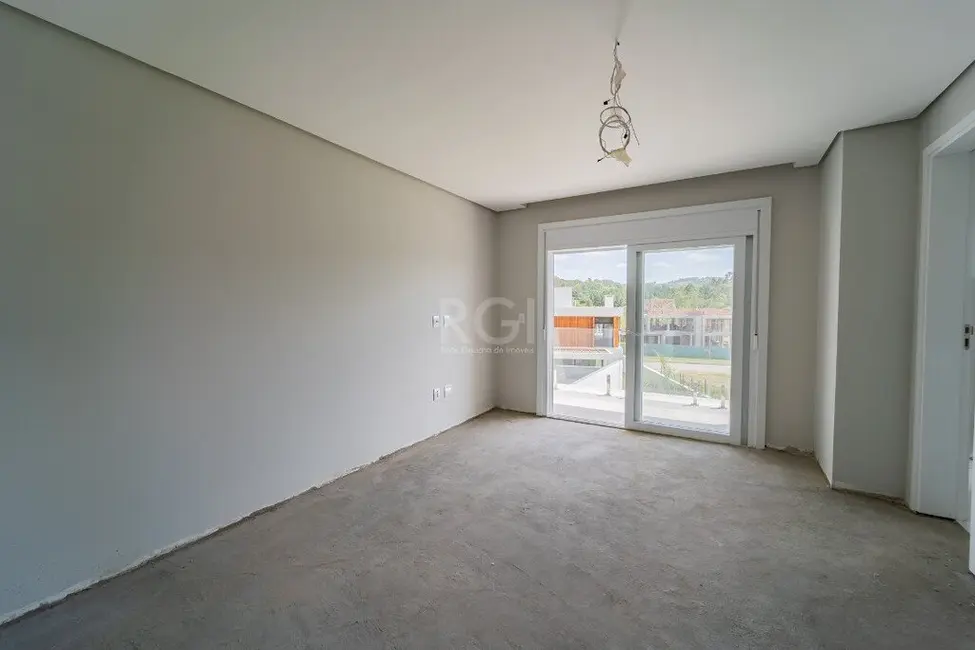 Foto 3 de Casa de Condomínio com 3 quartos à venda, 300m2 em Vila Nova, Porto Alegre - RS