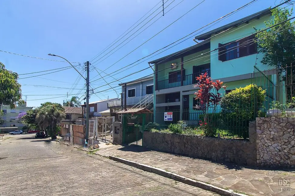 Foto 2 de Casa com 3 quartos à venda, 216m2 em Vila Nova, Porto Alegre - RS