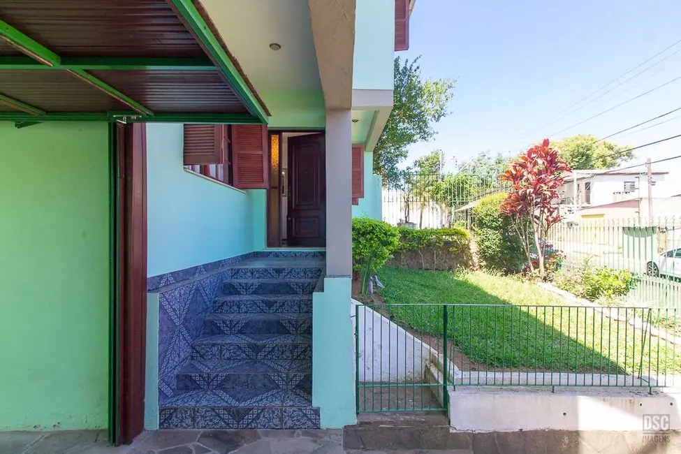 Foto 4 de Casa com 3 quartos à venda, 216m2 em Vila Nova, Porto Alegre - RS