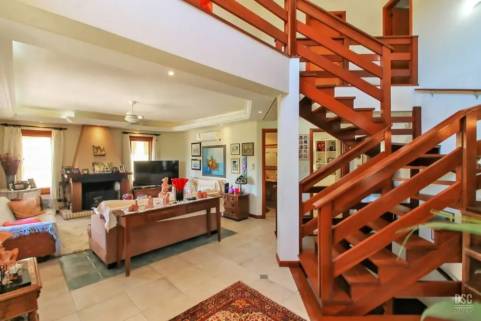 Foto 3 de Casa de Condomínio com 3 quartos à venda, 389m2 em Vila Nova, Porto Alegre - RS