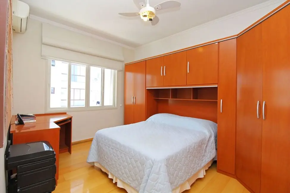 Foto 3 de Apartamento com 2 quartos à venda, 71m2 em São João, Porto Alegre - RS