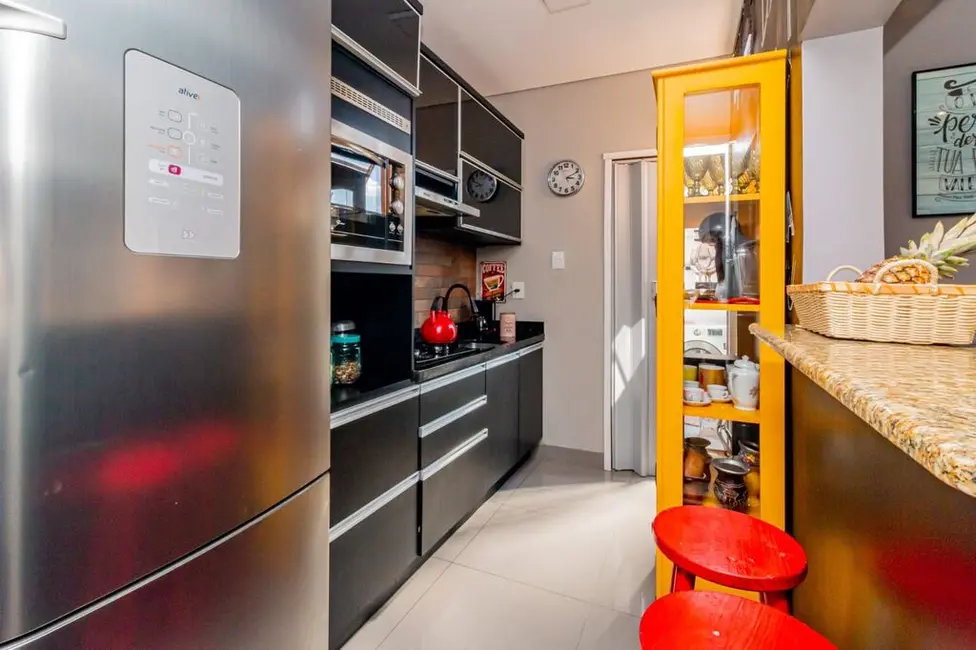 Foto 5 de Apartamento com 3 quartos à venda, 65m2 em São João, Porto Alegre - RS