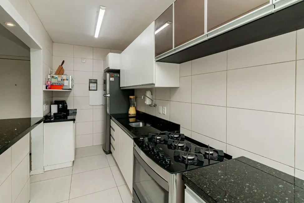 Foto 8 de Apartamento com 3 quartos à venda, 63m2 em Santo Antônio, Porto Alegre - RS