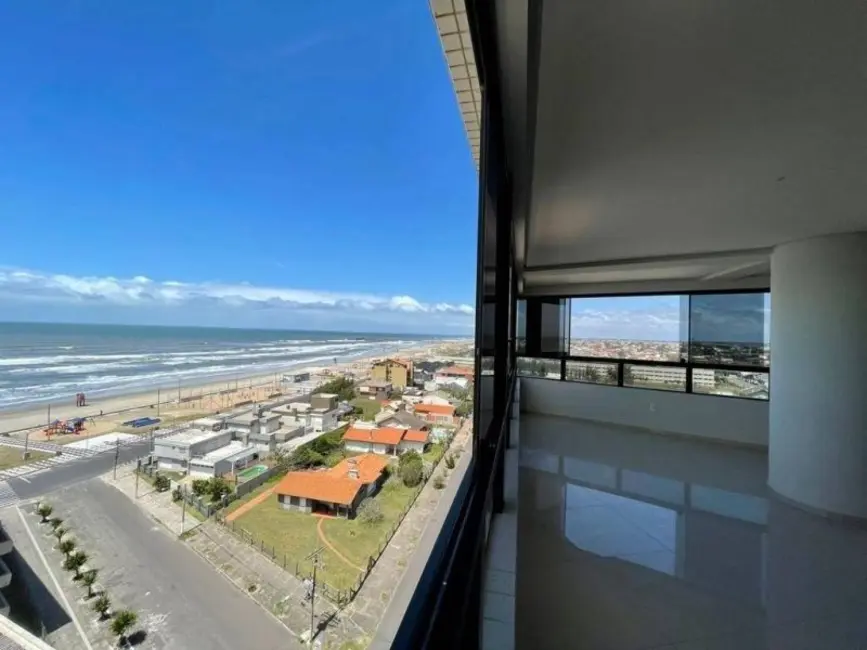 Foto 2 de Apartamento com 3 quartos à venda, 200m2 em Centro, Tramandai - RS
