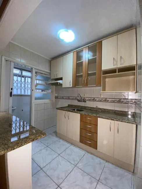 Foto 3 de Apartamento com 2 quartos à venda, 55m2 em São João, Porto Alegre - RS