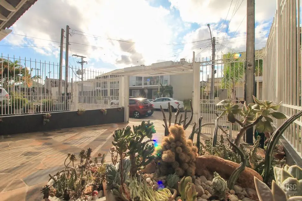 Foto 2 de Casa de Condomínio com 3 quartos à venda, 122m2 em Hípica, Porto Alegre - RS