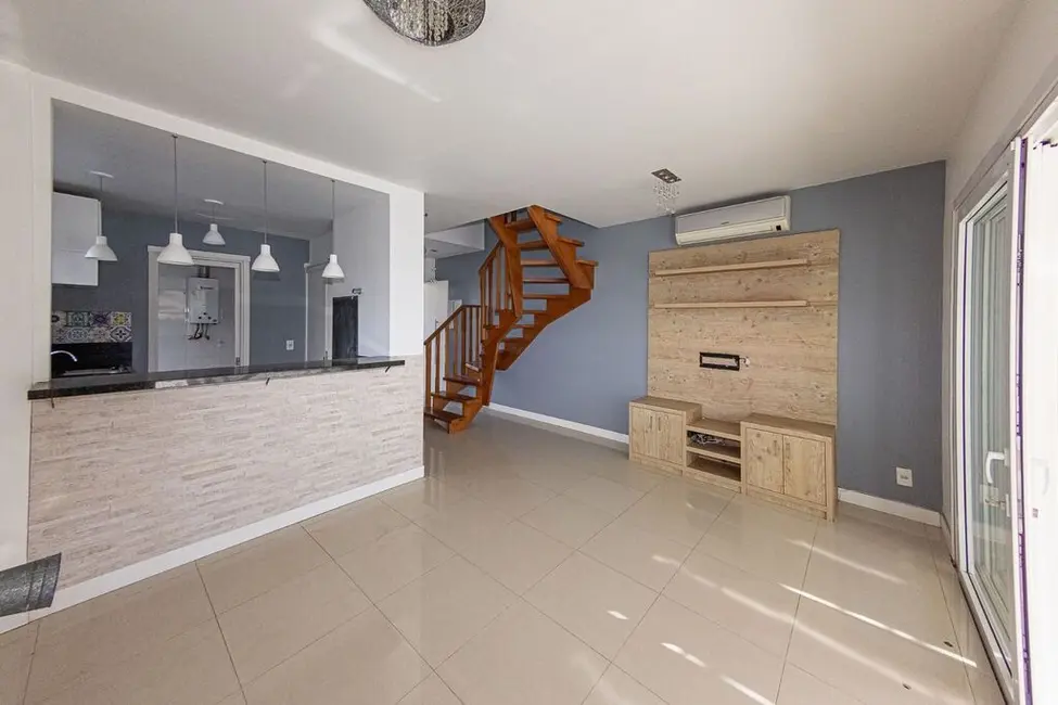 Casa com 3 quartos à venda, 141m2 em Lomba do Pinheiro, Porto Alegre - RS - imagem 3 Foto 3 de Casa com 3 quartos à venda, 141m2 em Lomba do Pinheiro, Porto Alegre - RS