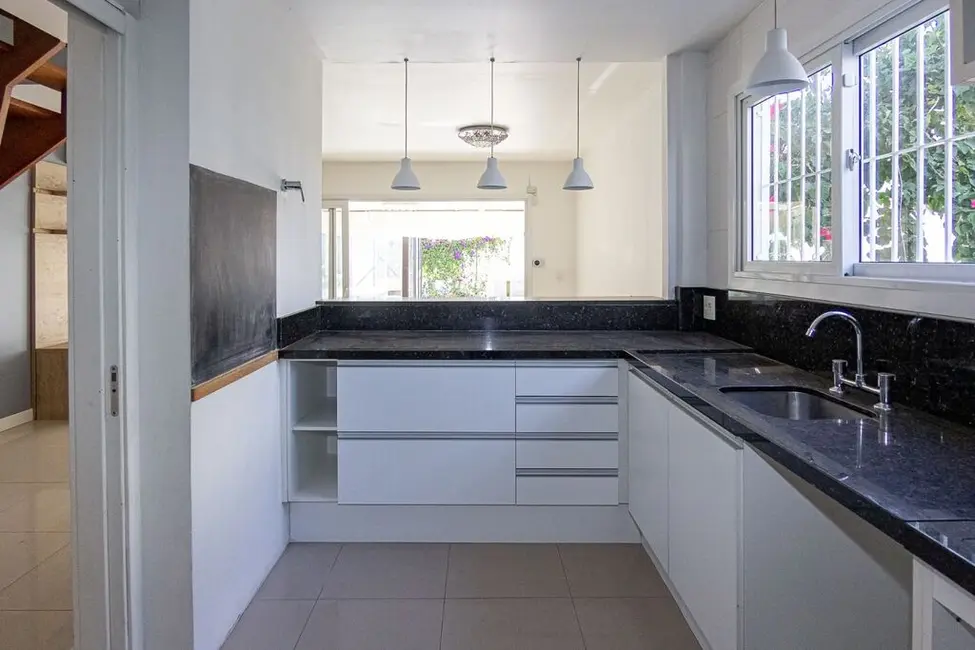 Casa com 3 quartos à venda, 141m2 em Lomba do Pinheiro, Porto Alegre - RS - imagem 8 Foto 8 de Casa com 3 quartos à venda, 141m2 em Lomba do Pinheiro, Porto Alegre - RS