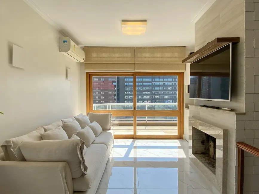 Cobertura com 2 quartos à venda, 229m2 em Menino Deus, Porto Alegre - RS - imagem 4 Foto 4 de Cobertura com 2 quartos à venda, 229m2 em Menino Deus, Porto Alegre - RS