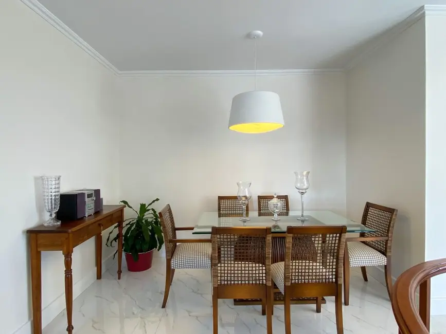 Cobertura com 2 quartos à venda, 229m2 em Menino Deus, Porto Alegre - RS - imagem 7 Foto 7 de Cobertura com 2 quartos à venda, 229m2 em Menino Deus, Porto Alegre - RS