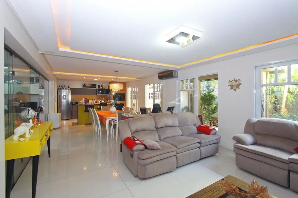 Foto 9 de Casa de Condomínio com 4 quartos à venda, 446m2 em Jardim Carvalho, Porto Alegre - RS