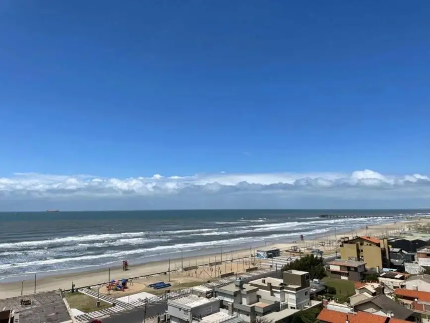 Foto 2 de Apartamento com 2 quartos à venda, 80m2 em Centro, Tramandai - RS