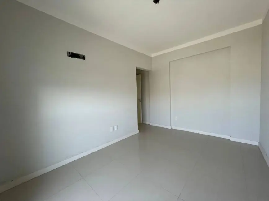 Apartamento com 2 quartos à venda, 80m2 em Centro, Tramandai - RS - imagem 9 Foto 9 de Apartamento com 2 quartos à venda, 80m2 em Centro, Tramandai - RS