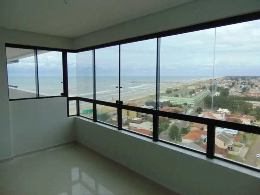 Foto 2 de Apartamento com 3 quartos à venda, 110m2 em Centro, Tramandai - RS