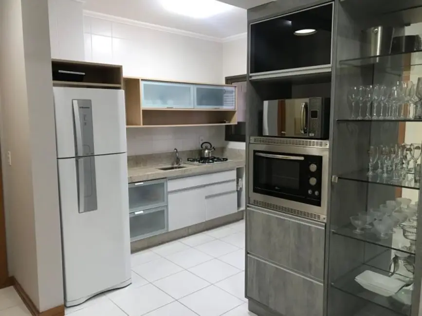 Apartamento com 3 quartos à venda, 120m2 em Centro, Tramandai - RS - imagem 5 Foto 5 de Apartamento com 3 quartos à venda, 120m2 em Centro, Tramandai - RS