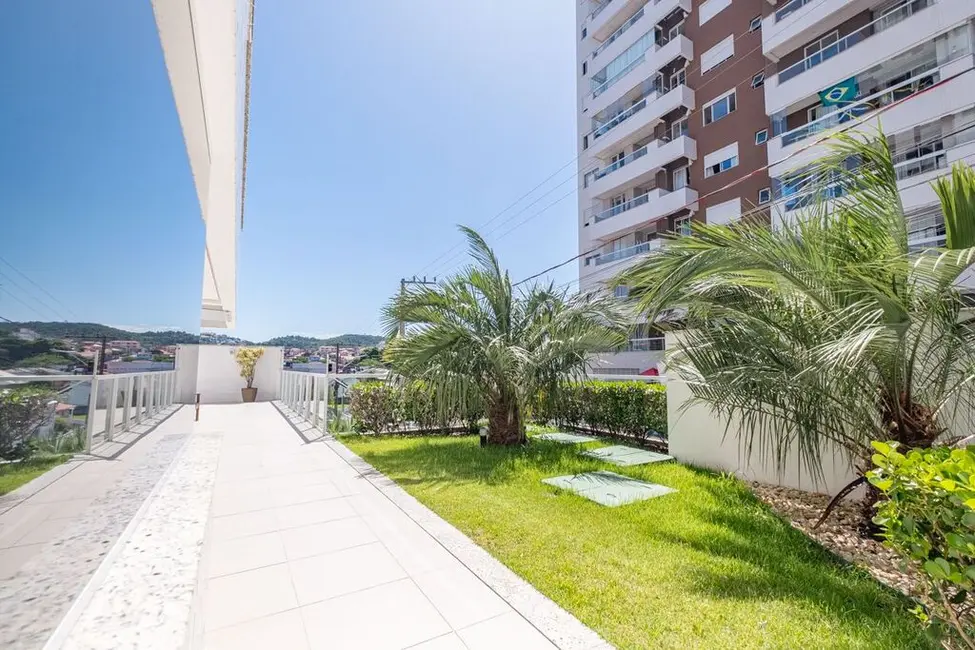 Foto 3 de Apartamento com 2 quartos à venda, 72m2 em Barreiros, Sao Jose - SC