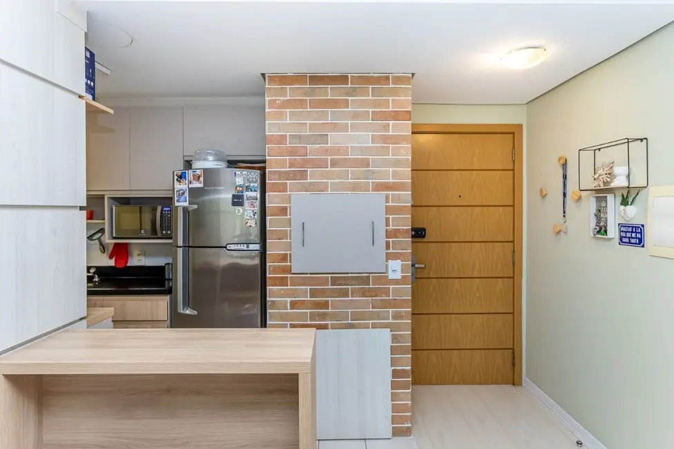 Foto 6 de Apartamento com 2 quartos à venda, 67m2 em Passo da Areia, Porto Alegre - RS