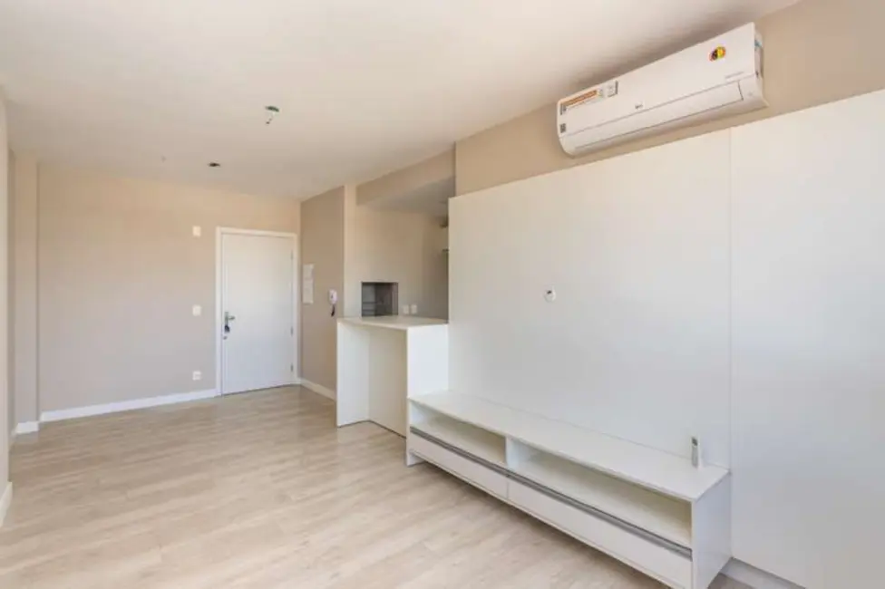 Foto 3 de Apartamento com 2 quartos à venda, 64m2 em São João, Porto Alegre - RS