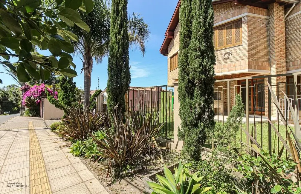 Foto 3 de Casa com 3 quartos à venda, 232m2 em Jardim Isabel, Porto Alegre - RS