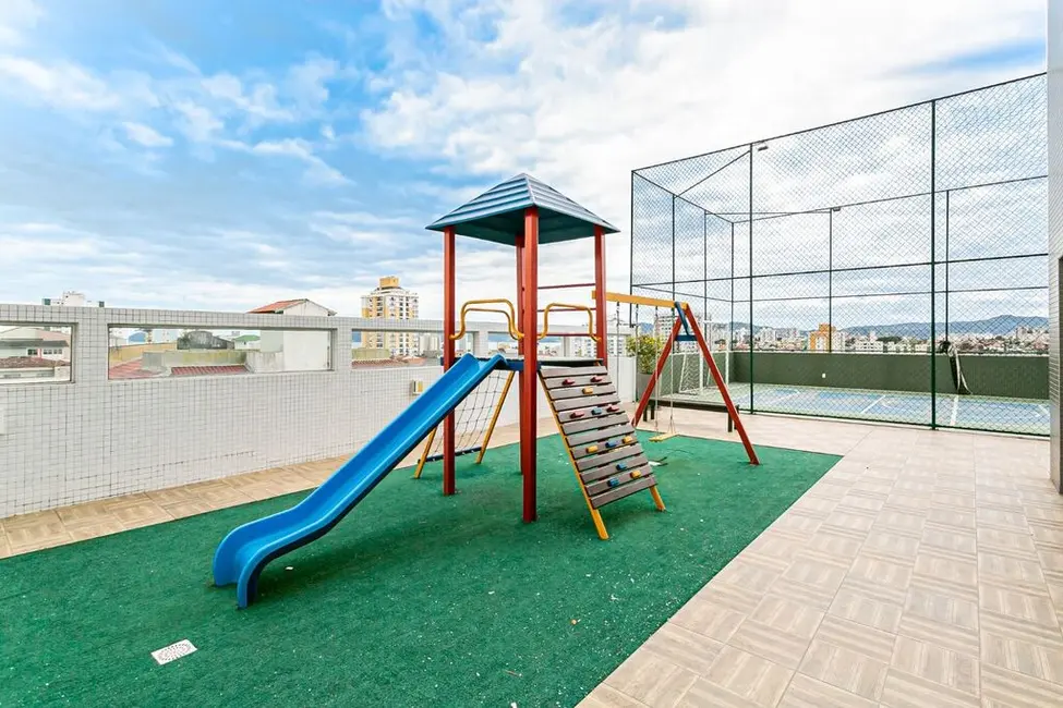 Foto 7 de Apartamento com 2 quartos à venda, 67m2 em Barreiros, Sao Jose - SC