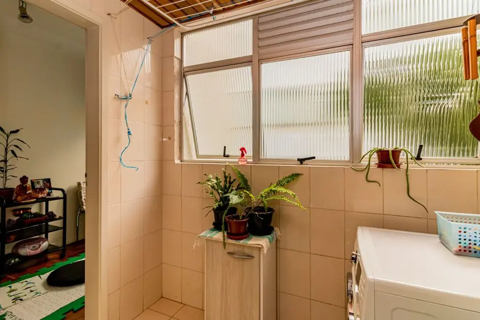 Apartamento com 2 quartos à venda, 84m2 em Menino Deus, Porto Alegre - RS - imagem 8 Foto 8 de Apartamento com 2 quartos à venda, 84m2 em Menino Deus, Porto Alegre - RS