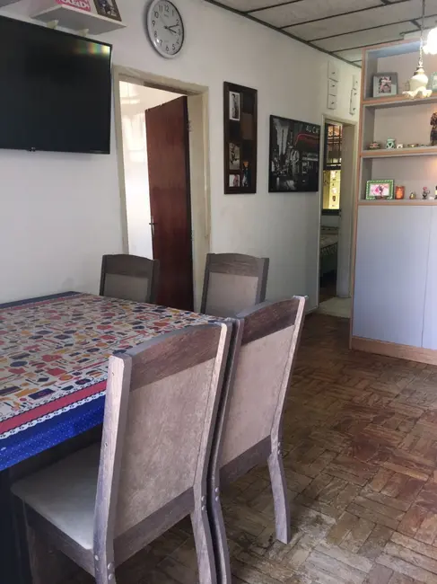 Casa com 2 quartos à venda, 55m2 em Porto Alegre - RS - imagem 1 Foto 1 de Casa com 2 quartos à venda, 55m2 em Porto Alegre - RS