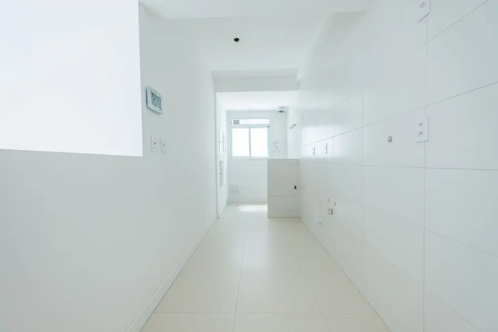 Apartamento com 3 quartos à venda, 98m2 em Centro, Florianopolis - SC - imagem 4 Foto 4 de Apartamento com 3 quartos à venda, 98m2 em Centro, Florianopolis - SC