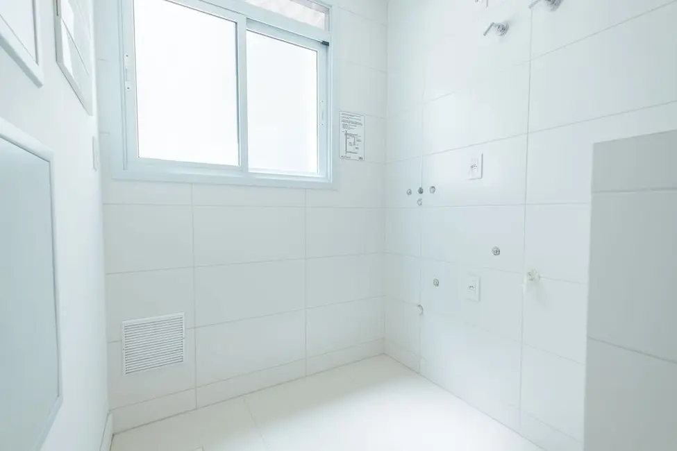 Apartamento com 3 quartos à venda, 98m2 em Centro, Florianopolis - SC - imagem 6 Foto 6 de Apartamento com 3 quartos à venda, 98m2 em Centro, Florianopolis - SC