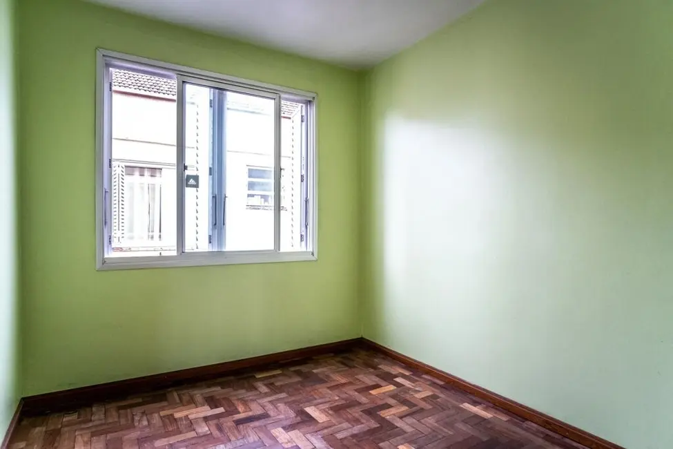 Apartamento com 4 quartos à venda, 74m2 em Passo da Areia, Porto Alegre - RS - imagem 9 Foto 9 de Apartamento com 4 quartos à venda, 74m2 em Passo da Areia, Porto Alegre - RS