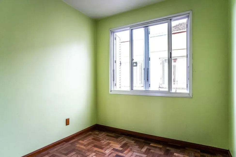 Apartamento com 4 quartos à venda, 74m2 em Passo da Areia, Porto Alegre - RS - imagem 8 Foto 8 de Apartamento com 4 quartos à venda, 74m2 em Passo da Areia, Porto Alegre - RS