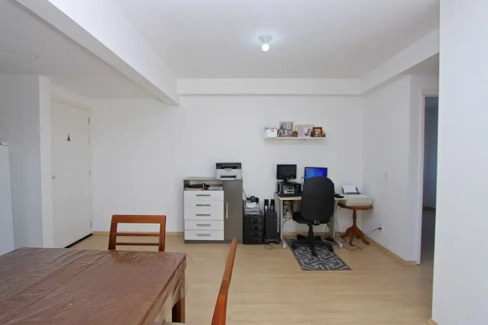 Apartamento com 2 quartos à venda, 55m2 em Jardim Carvalho, Porto Alegre - RS - imagem 5 Foto 5 de Apartamento com 2 quartos à venda, 55m2 em Jardim Carvalho, Porto Alegre - RS