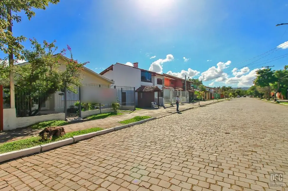 Foto 2 de Casa com 3 quartos à venda, 139m2 em Ipanema, Porto Alegre - RS