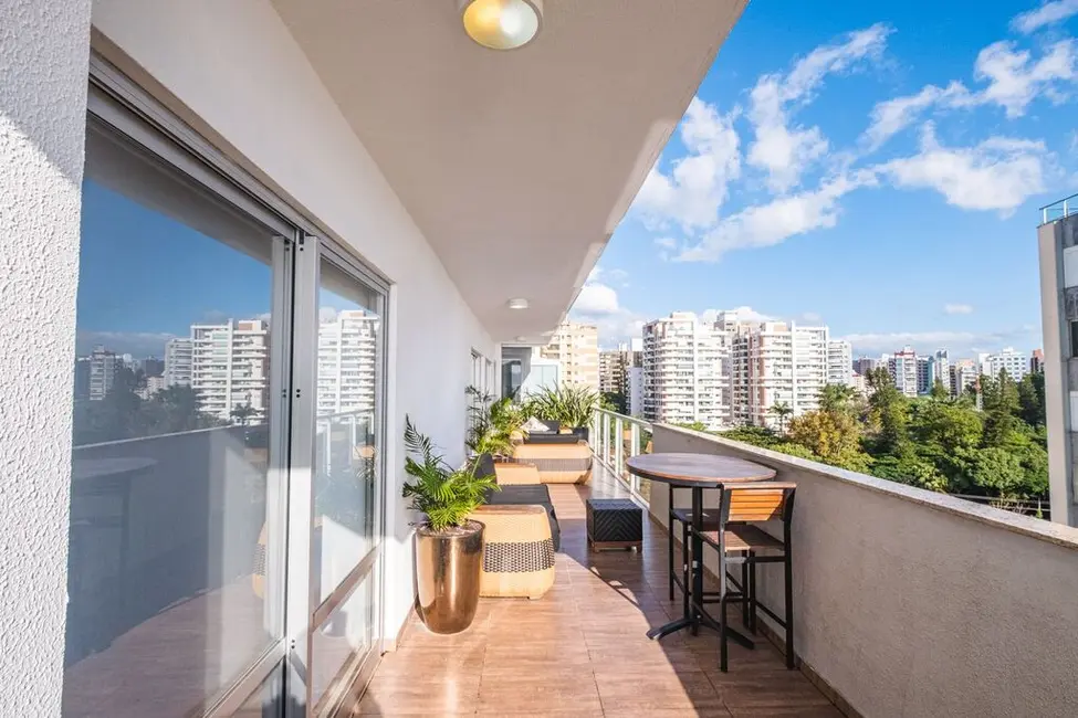 Apartamento com 3 quartos à venda, 262m2 em Centro, Florianopolis - SC - imagem 9 Foto 9 de Apartamento com 3 quartos à venda, 262m2 em Centro, Florianopolis - SC