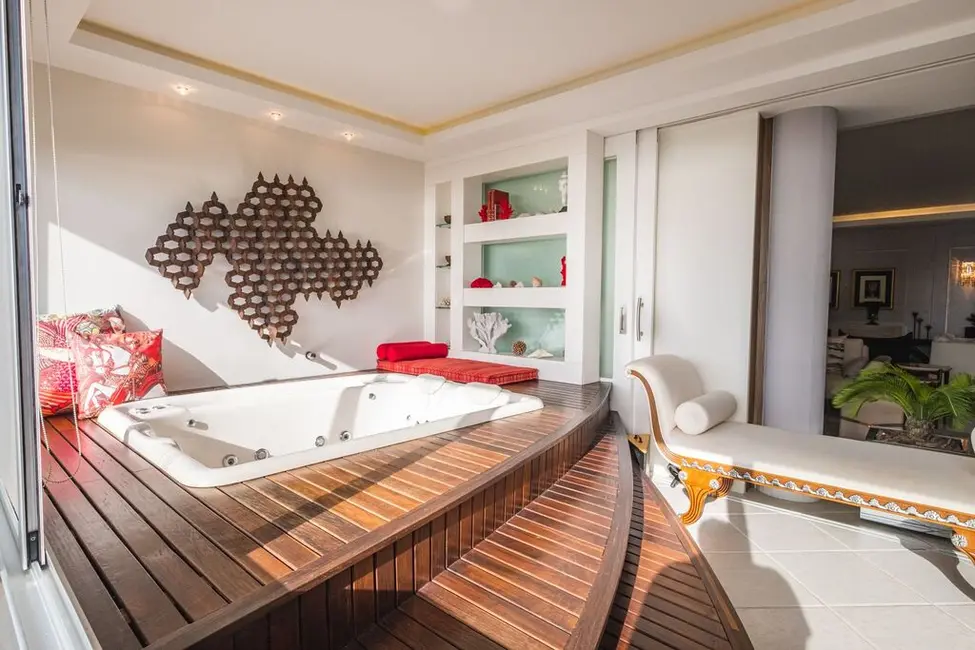 Apartamento com 3 quartos à venda, 262m2 em Centro, Florianopolis - SC - imagem 5 Foto 5 de Apartamento com 3 quartos à venda, 262m2 em Centro, Florianopolis - SC