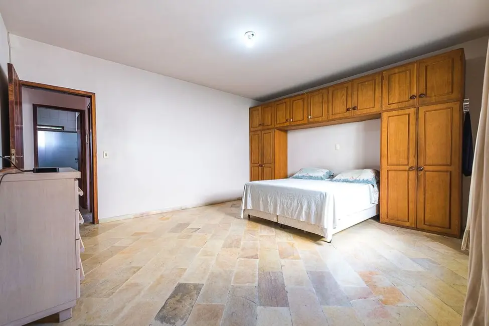Foto 9 de Casa com 4 quartos à venda, 221m2 em Campinas, Sao Jose - SC