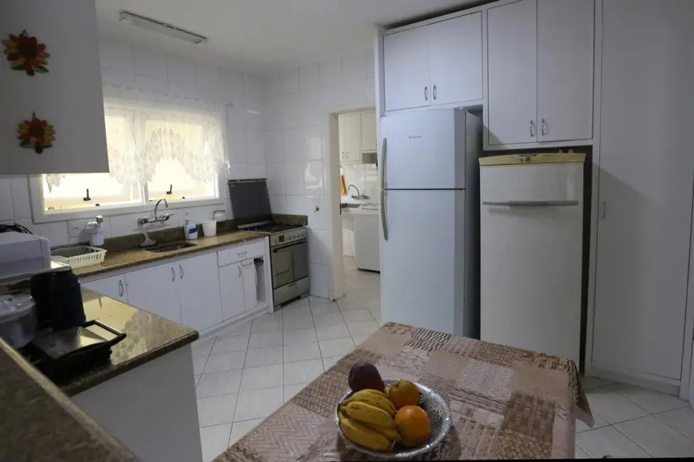 Casa com 4 quartos à venda, 290m2 em Sarandi, Porto Alegre - RS - imagem 9 Foto 9 de Casa com 4 quartos à venda, 290m2 em Sarandi, Porto Alegre - RS