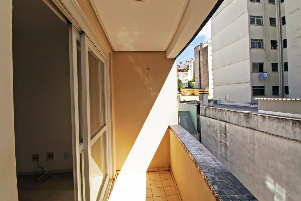 Apartamento com 1 quarto à venda, 53m2 em Centro Histórico, Porto Alegre - RS - imagem 9 Foto 9 de Apartamento com 1 quarto à venda, 53m2 em Centro Histórico, Porto Alegre - RS