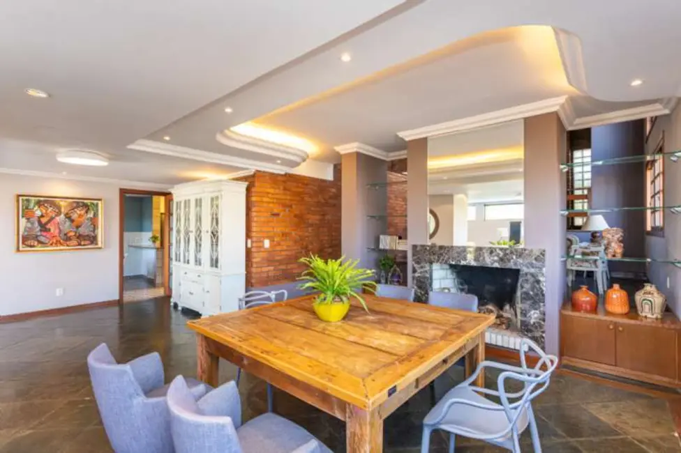 Casa com 4 quartos à venda, 351m2 em Nonoai, Porto Alegre - RS - imagem 7 Foto 7 de Casa com 4 quartos à venda, 351m2 em Nonoai, Porto Alegre - RS