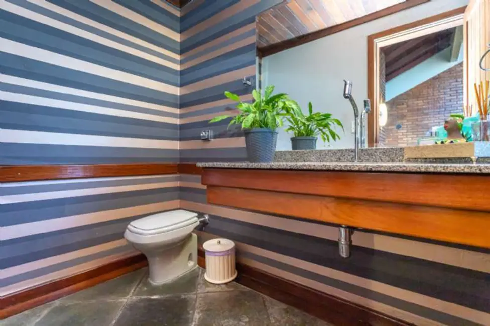 Casa com 4 quartos à venda, 351m2 em Nonoai, Porto Alegre - RS - imagem 5 Foto 5 de Casa com 4 quartos à venda, 351m2 em Nonoai, Porto Alegre - RS