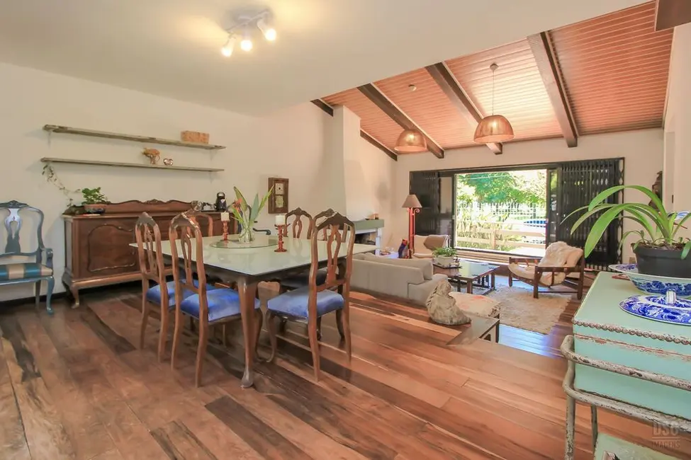 Casa com 3 quartos à venda, 246m2 em Ipanema, Porto Alegre - RS - imagem 7 Foto 7 de Casa com 3 quartos à venda, 246m2 em Ipanema, Porto Alegre - RS