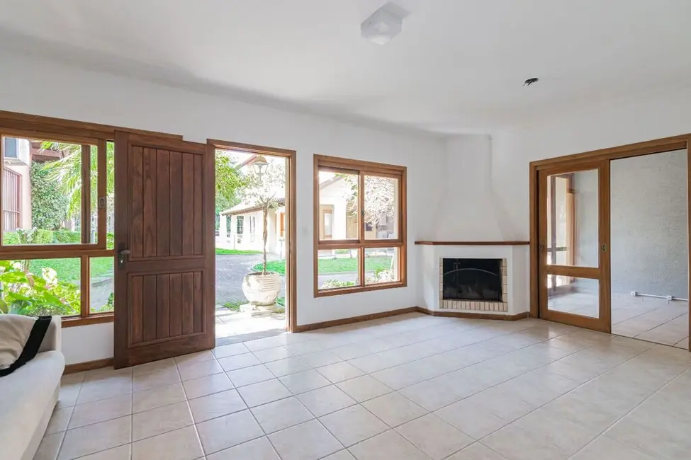 Casa de Condomínio com 3 quartos à venda, 132m2 em Espírito Santo, Porto Alegre - RS - imagem 4 Foto 4 de Casa de Condomínio com 3 quartos à venda, 132m2 em Espírito Santo, Porto Alegre - RS