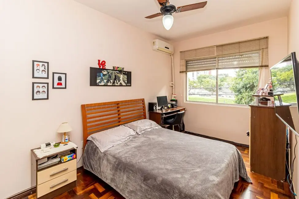 Apartamento com 3 quartos à venda, 79m2 em Praia de Belas, Porto Alegre - RS - imagem 4 Foto 4 de Apartamento com 3 quartos à venda, 79m2 em Praia de Belas, Porto Alegre - RS