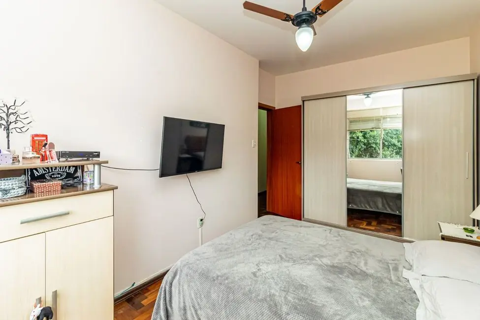 Apartamento com 3 quartos à venda, 79m2 em Praia de Belas, Porto Alegre - RS - imagem 6 Foto 6 de Apartamento com 3 quartos à venda, 79m2 em Praia de Belas, Porto Alegre - RS