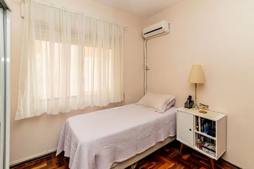 Apartamento com 3 quartos à venda, 79m2 em Praia de Belas, Porto Alegre - RS - imagem 9 Foto 9 de Apartamento com 3 quartos à venda, 79m2 em Praia de Belas, Porto Alegre - RS