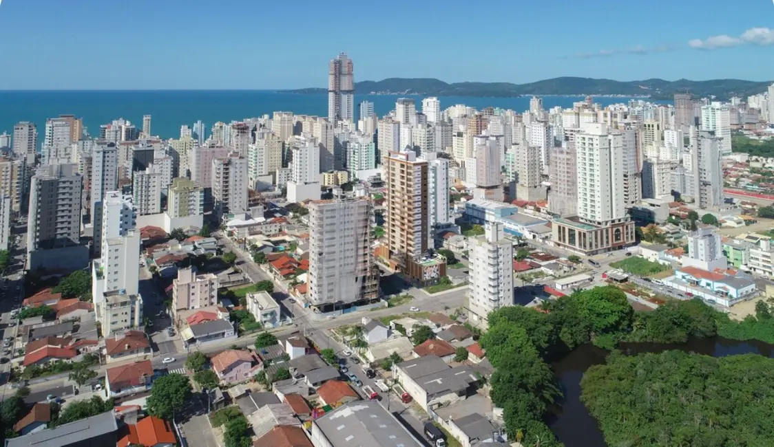 Foto 7 de Apartamento com 3 quartos à venda, 135m2 em Itapema - SC