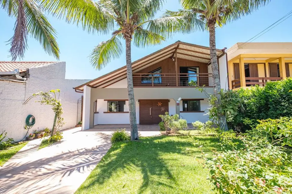 Foto 2 de Casa com 4 quartos à venda, 149m2 em Armação do Pântano do Sul, Florianopolis - SC