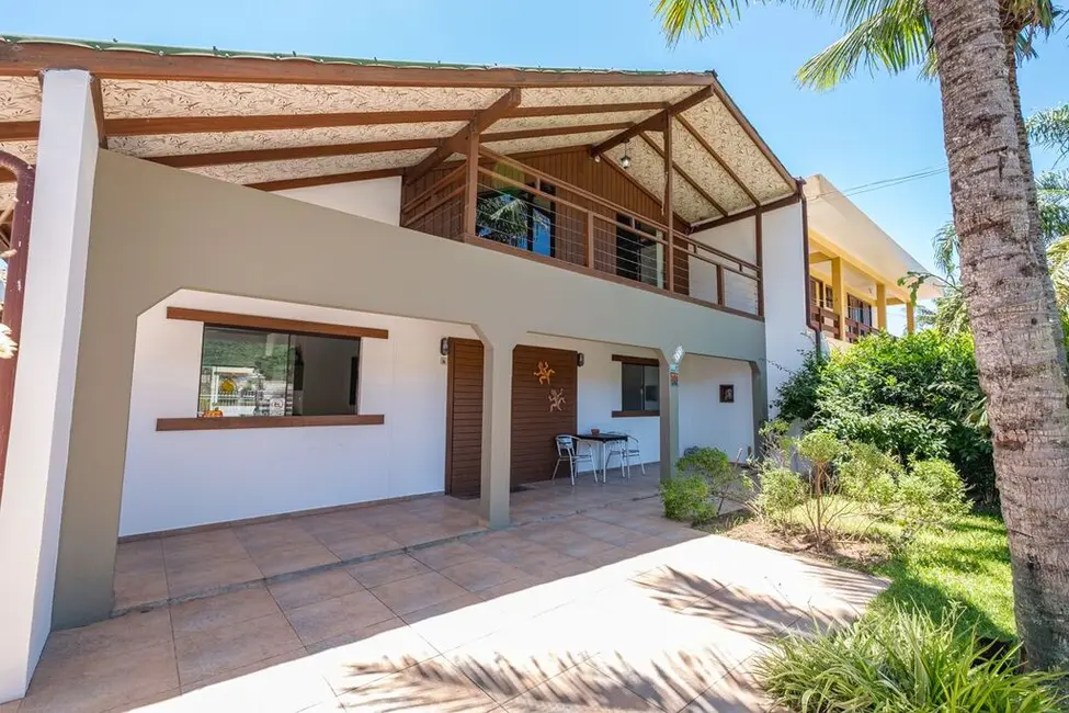 Foto 3 de Casa com 4 quartos à venda, 149m2 em Armação do Pântano do Sul, Florianopolis - SC